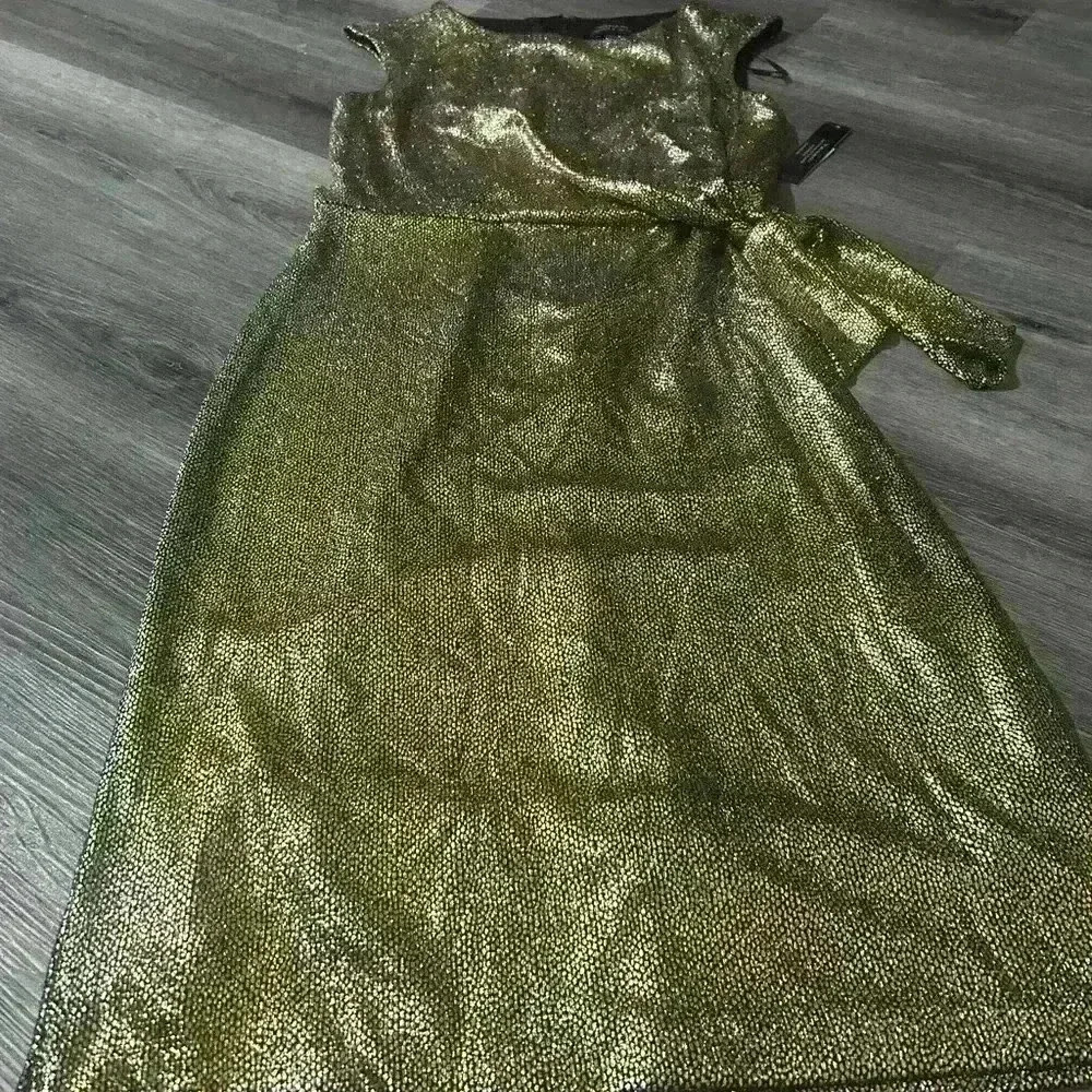Tahari Arthur S.Levine gorgeous dress - Picture 4 of 8